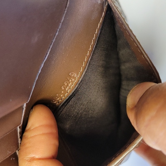 GUCCI GG Canvas Canvas Compact Wallet - Picture 12 of 12